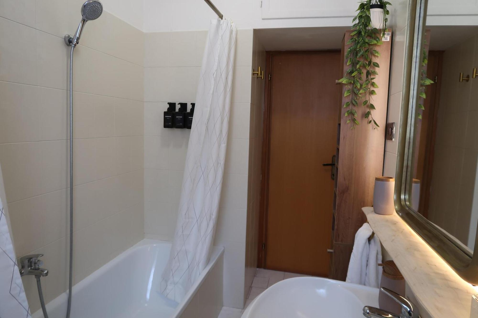 Casa Giuliva Apartment เชชินา ภายนอก รูปภาพ